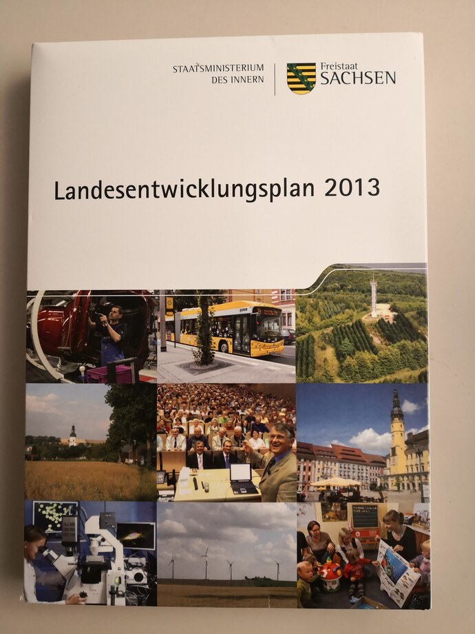 Titelblatt Landesentwcklungsplan Sachsen 2013