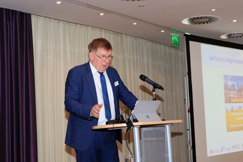 Staatssekretär Dr. Frank Pfeil